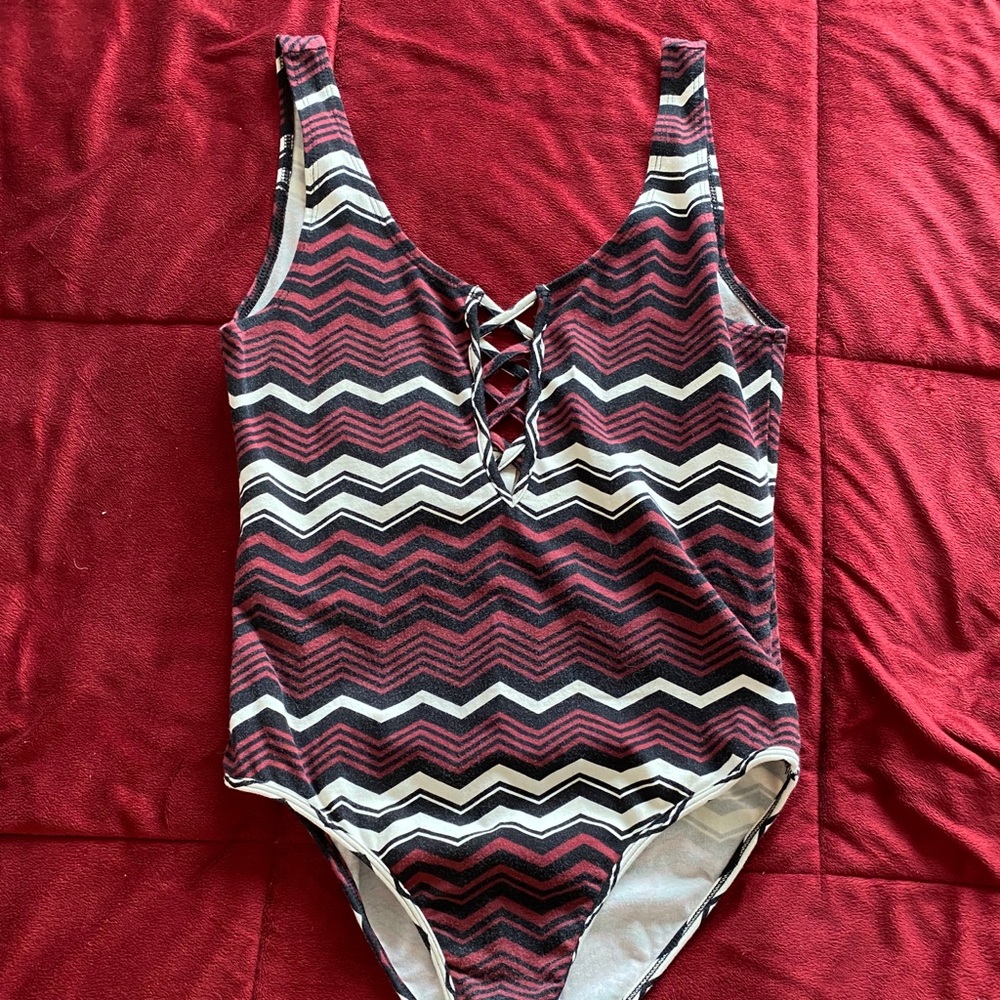Chevron bodysuit - Picture 1 of 2